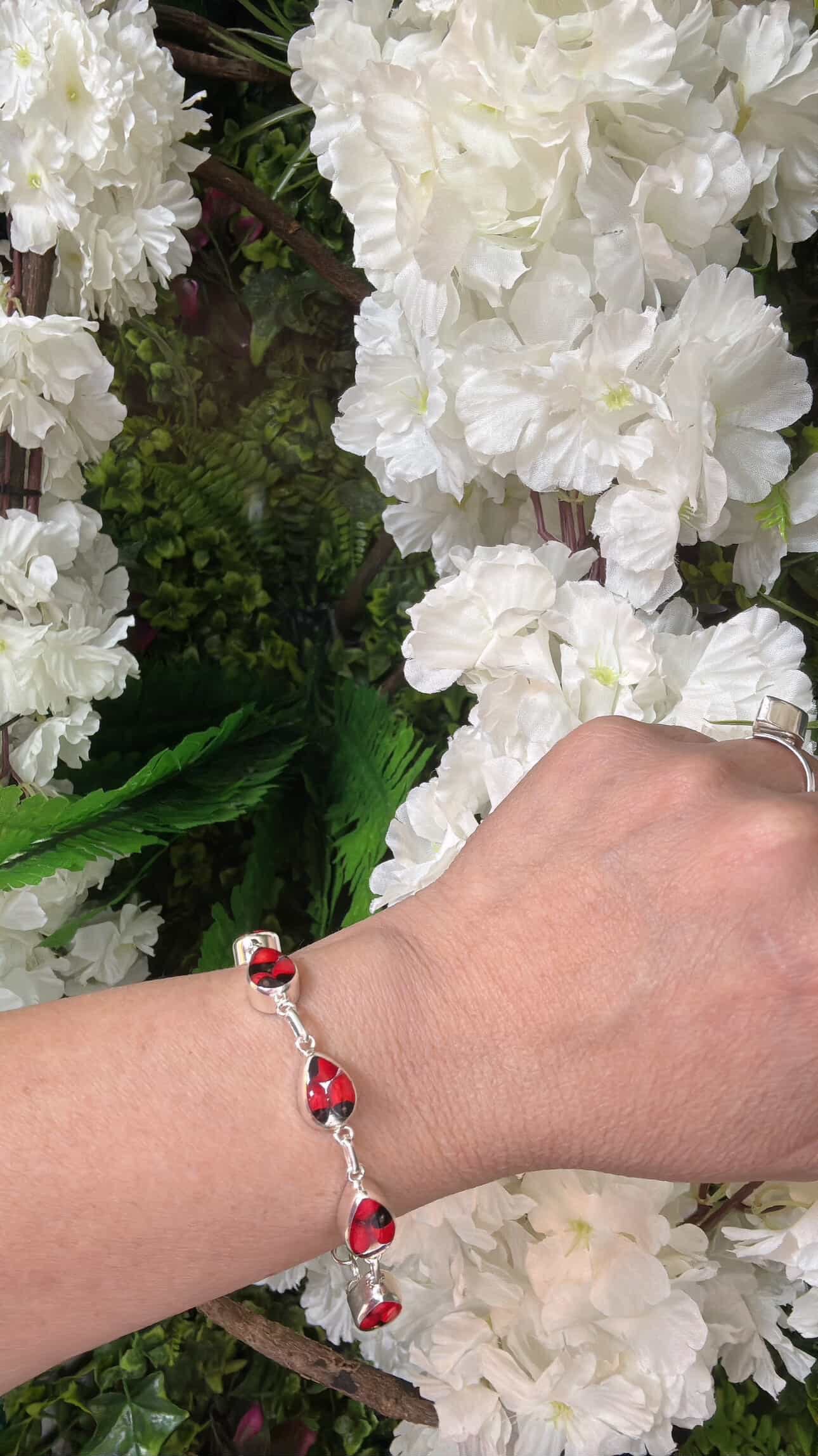 Huayruro teardrop bracelet